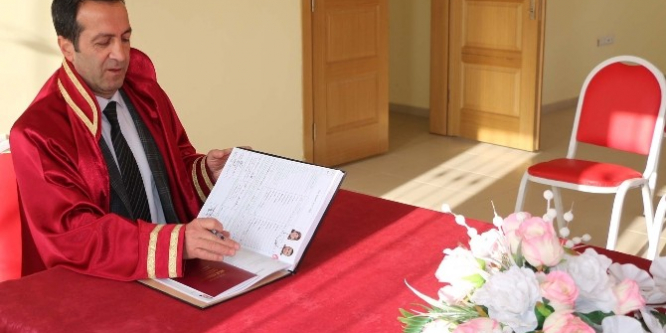 Bitlis’te 1 yılda 320 resmi nikah kıyıldı