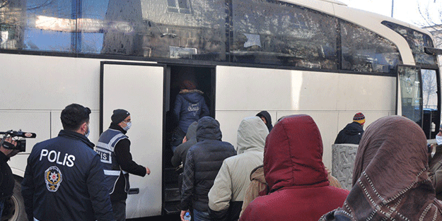 35 düzensiz göçmen sınır dışı ediliyor