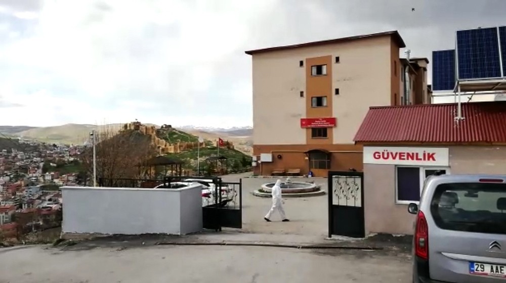 35 kişide korona virüs tespit edilen huzurevi karantinaya alındı 