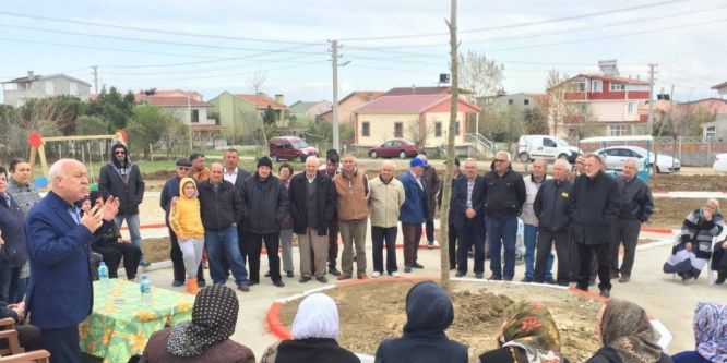 Yeniçiftlik mahallesine yapılan park hizmete girdi