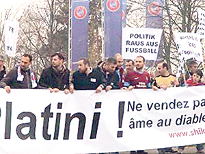 UEFA’ya Bordo-Mavili protesto