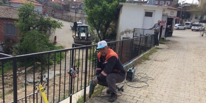 Burhaniye köylerine belediye eli değiyor