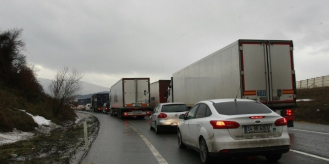 Bursa’da TIR kazası...