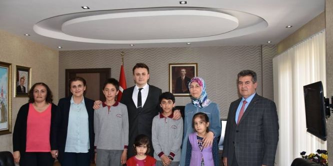 Buharkent’te kitap okuyanlar ödüllendirildi