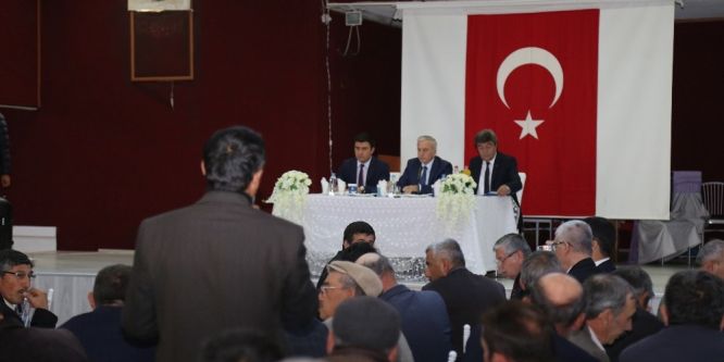 Vali Kamçı muhtarlarla Buluştu
