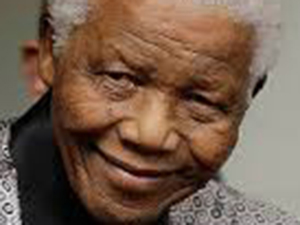 Mandela, tekrar hastaneye kaldırıldı