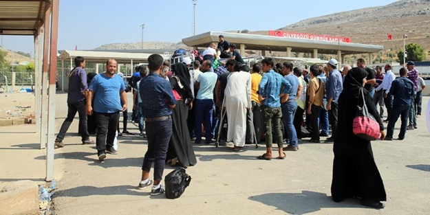 37 bin Suriyeli Türkiye'ye geri döndü