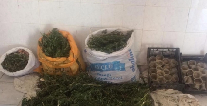 37 kilo 250 gram esrar ele geçirildi