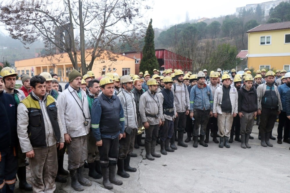 37 Yıl önce şehit olan 103 madenci için tören düzenlendi 