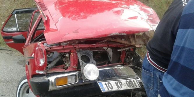Balıkesir’de trafik kazası: 3 yaralı