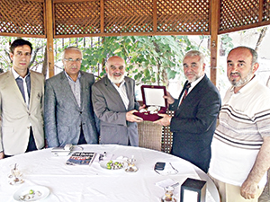 Dostluk Derneği’nden Akit’e ziyaret...