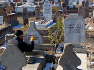 Müslüman mezarlıklarına tam destek