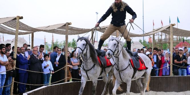 Bakan Nabi Avcı festival alanını gezdi