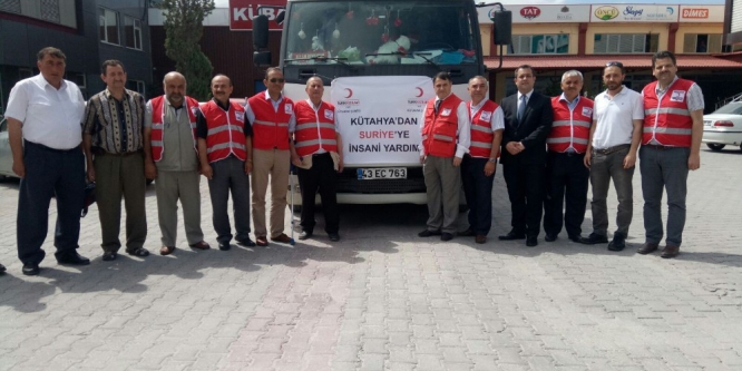 Suriyelilere 1 tır gıda yardımı