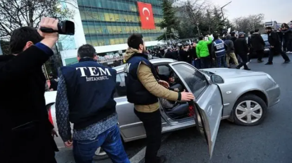 38 ilde FETÖ'ye 'Kıskaç': 63 şüpheli yakalandı 36'sı tutuklandı