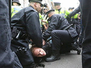Londra’daki G8 protestoları sürüyor