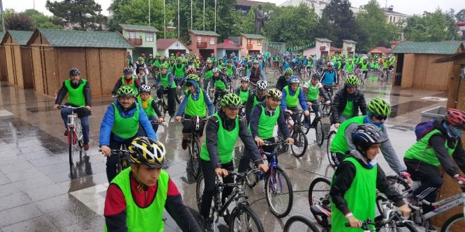 Pedallar beraberlik için çevrildi