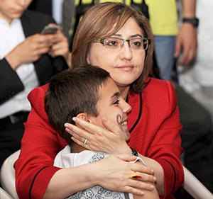 ‘Küresel bir oyunla karşı karşıyayız’