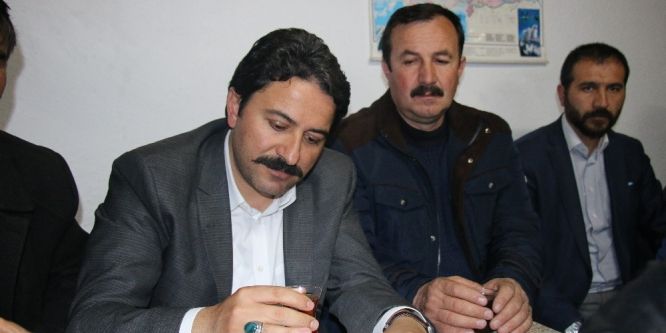 Yorgunluğunu köz çayıyla attı