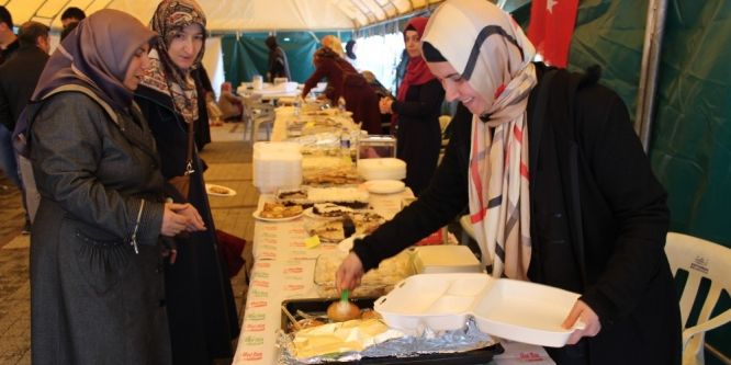 Adıyaman’da öğrenciler yararına kermes