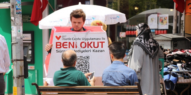 67 Burda, cepte uygulaması “beni okut” sloganıyla ilgi çekti