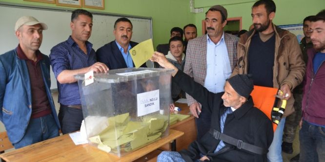 112 ekipleri hastalar için seferber oldu