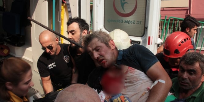 3. kattan düşen işçinin başına demir saplandı