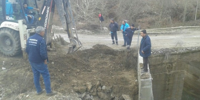 Manisa'da yağışların zarar verdiği menfezler onarılıyor