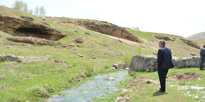 Adilcevaz’da sulama göleti çalışması