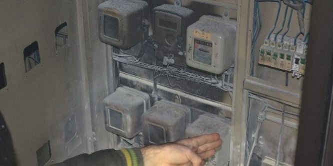 Elektrik kontağından çıkan yangın korkuttu