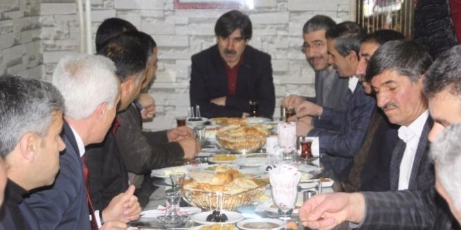 Başkan Fırat muhtarlarla bir araya geldi