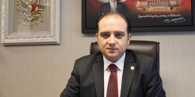 Manisa protokolü işçileri bayramını kutladı