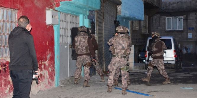 Gaziantep’te 200 polisle uyuşturucu operasyonu