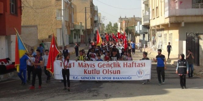 Nusaybin’de gençlik yürüyüşü
