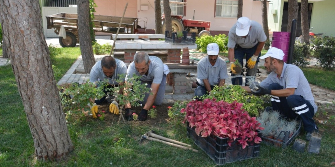Şehzadeler’in parkları rengarenk
