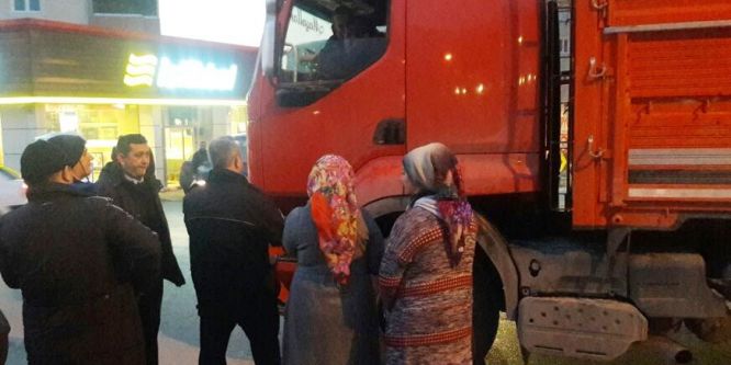 Kafasına silah dayayıp kendini TIR'a kilitledi