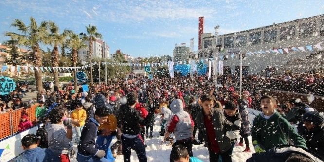 Forum Mersin’de kar etkinliği