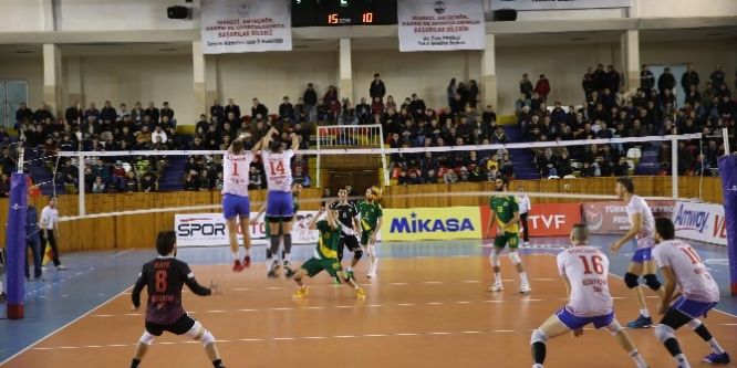 Tokat Belediye Plevnespor rakibini 3-0 mağlup etti