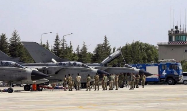 3'üncü Ana Jet Üs Komutanlığı'na operasyon!