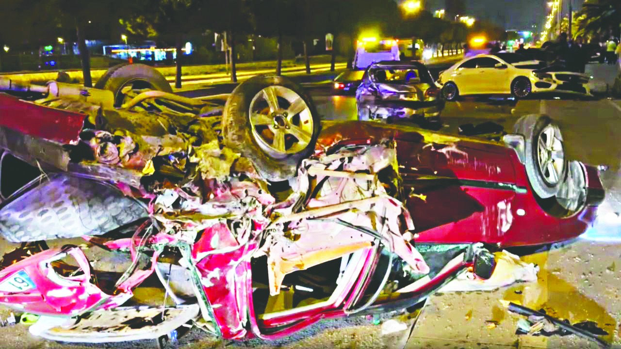 4 araç zincirleme trafik kazasına karıştı