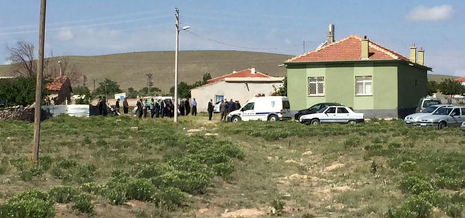 4 ayrı evde 5 kişiyi öldürdü