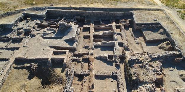 4 bin sene öncesinin ev sahipleri aranıyor