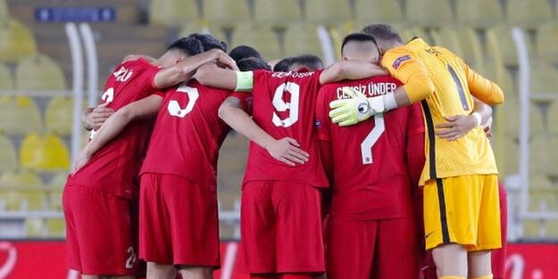 4 futbolcu milli takım kadrosundan çıkarıldı