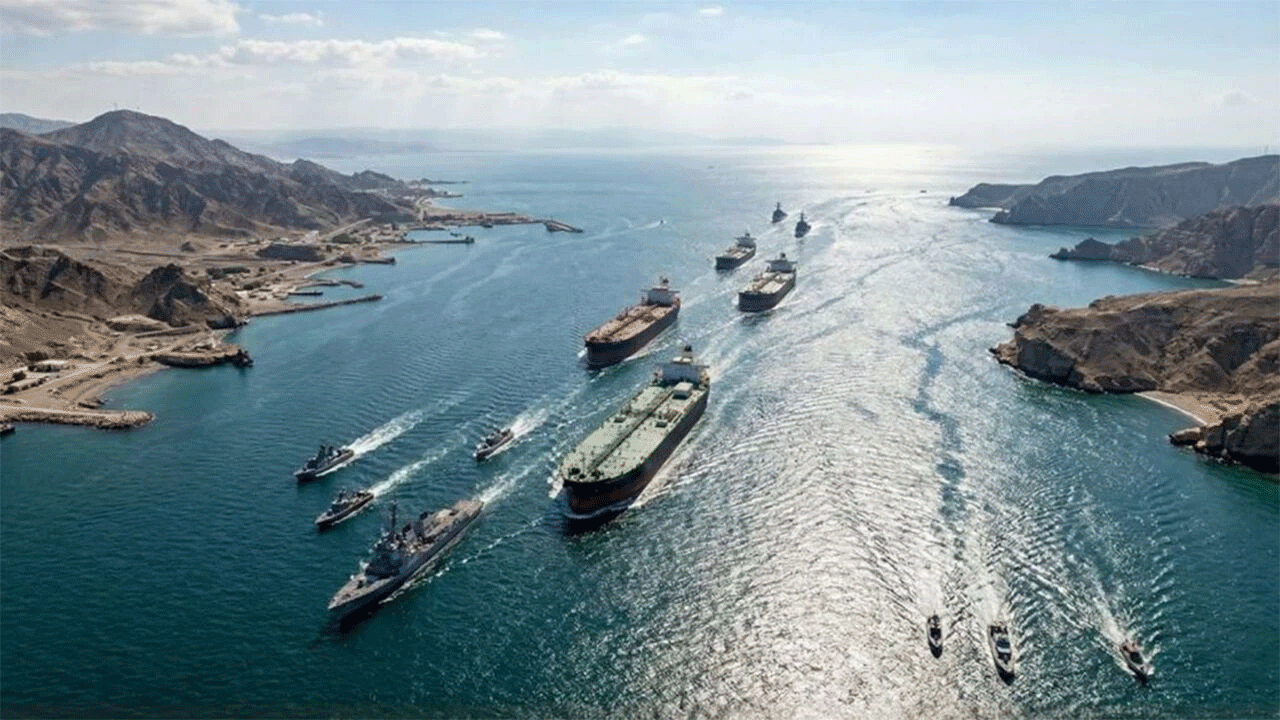 4 füze isabet etti, mürettebat tahliye edildi : ABD Körfez’de İran tankerini vurdu!