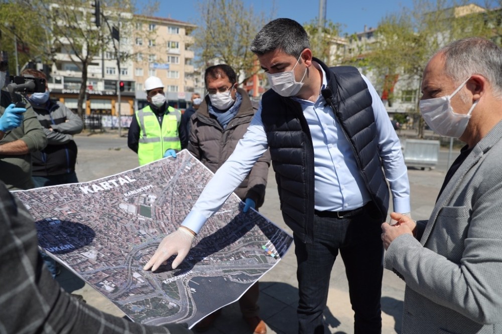 4 günlük korona kısıtlamasında Kartal’da alt yapı çalışması hız kazandı 