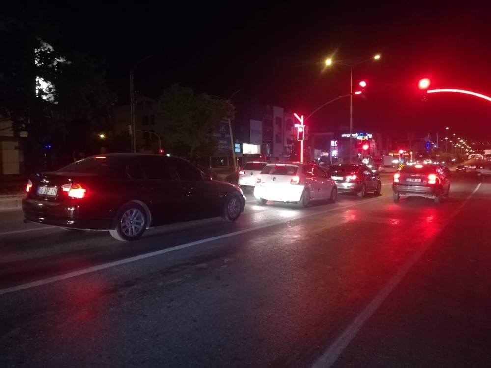 4 günlük sokağa çıkma kısıtlamasının ardından İzmir’de yoğunluk oluştu 