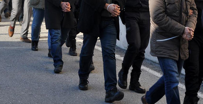 4 ilde suç örgütü operasyonu: 17 kişi gözaltında