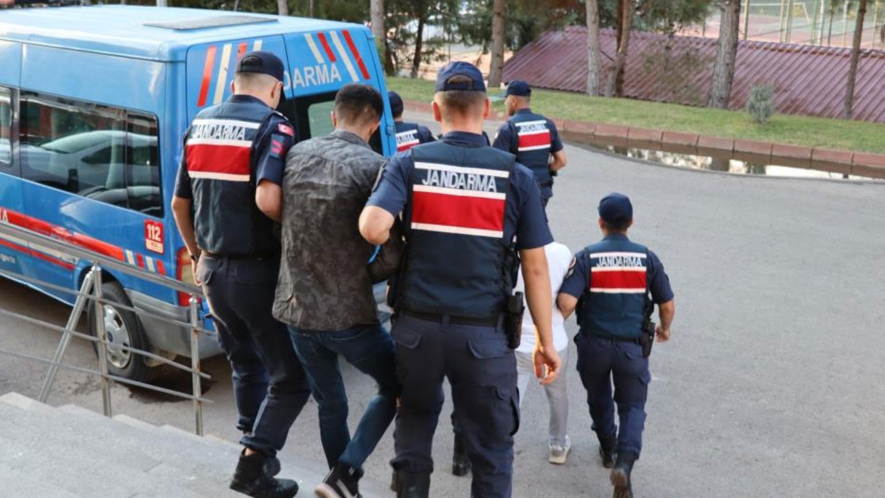 4 insan kaçakçısı enselendi