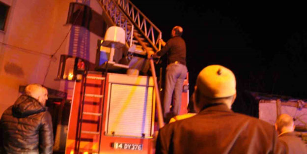 4 katlı apartmanda yangın paniği