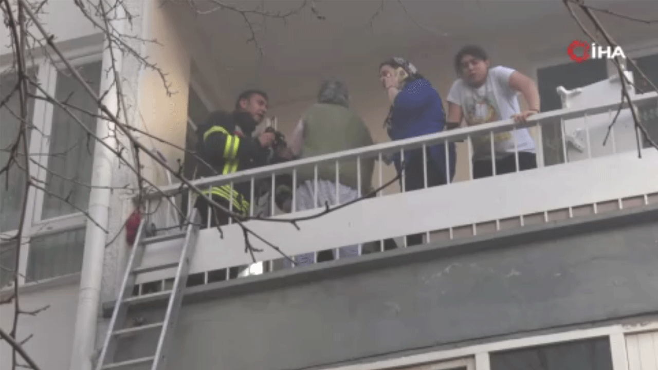 4 katlı binada feci yangın